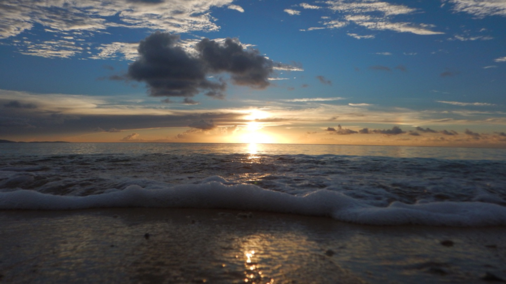 石垣島の夕暮れの様子